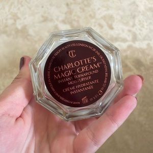 Charlotte tilbury magic cream